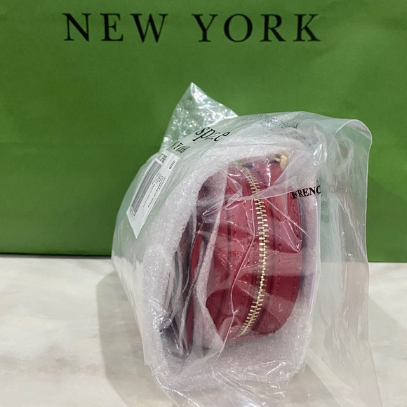 Kate Spade 3D red rose bag charm - Picture 4 of 6